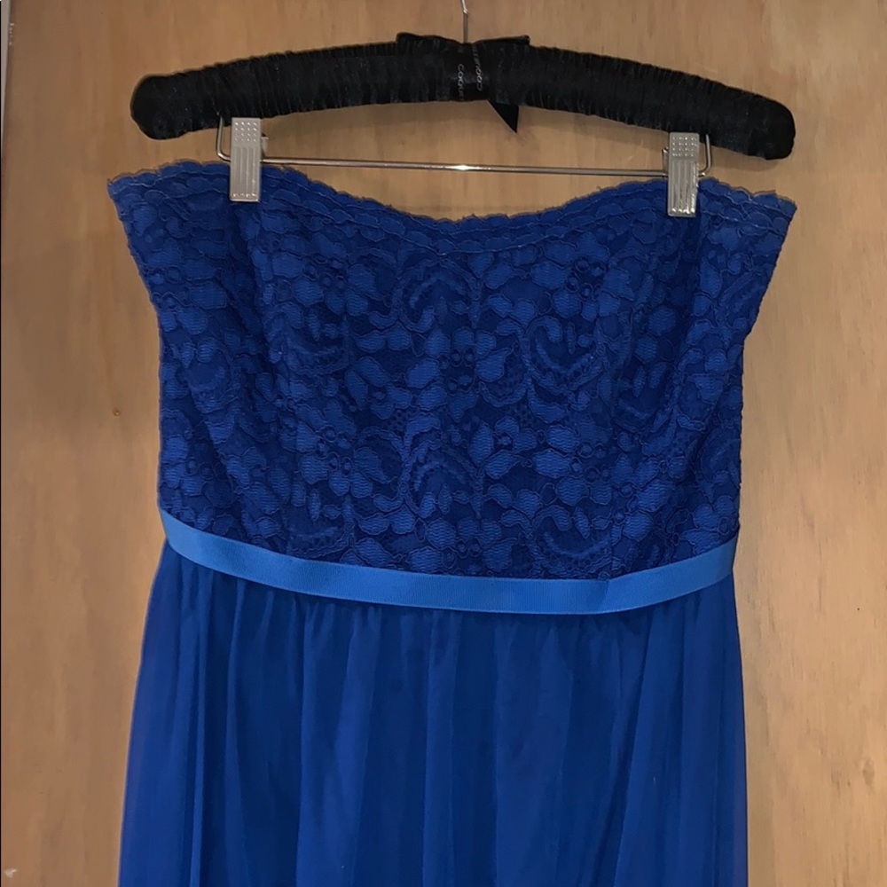 David’s Bridal Lace and Mesh Long Strapless Dress - Picture 3 of 8